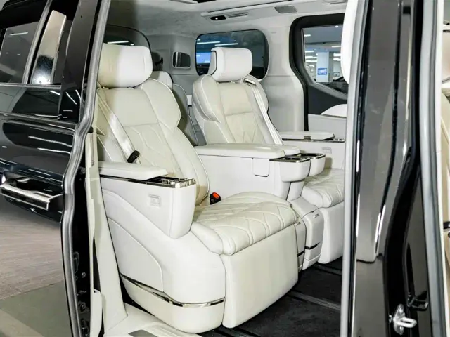 Volvo EM90 — Фото автомобиля 25