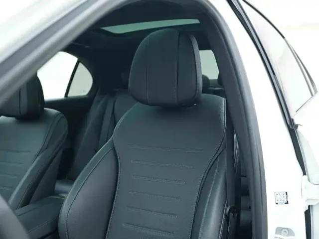 Mercedes-Benz C-Class — Фото автомобиля 11