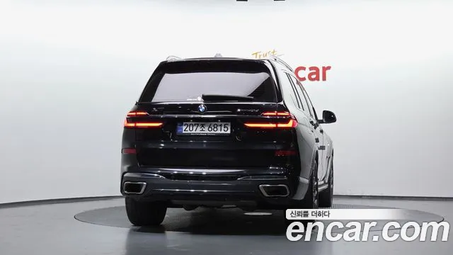 BMW X7 — Фото автомобиля 4