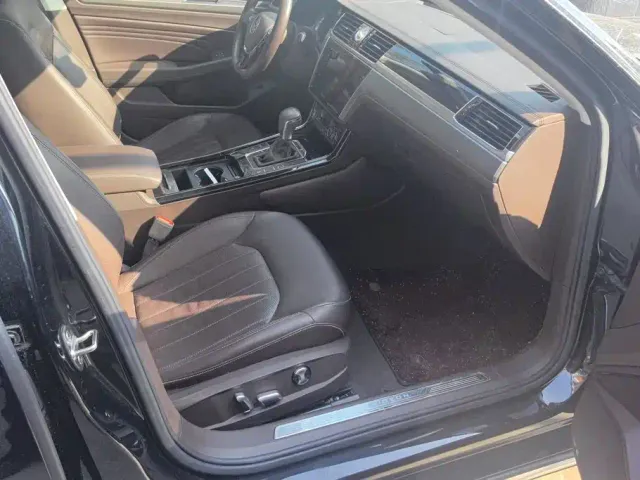 Volkswagen Phideon — Фото автомобиля 8
