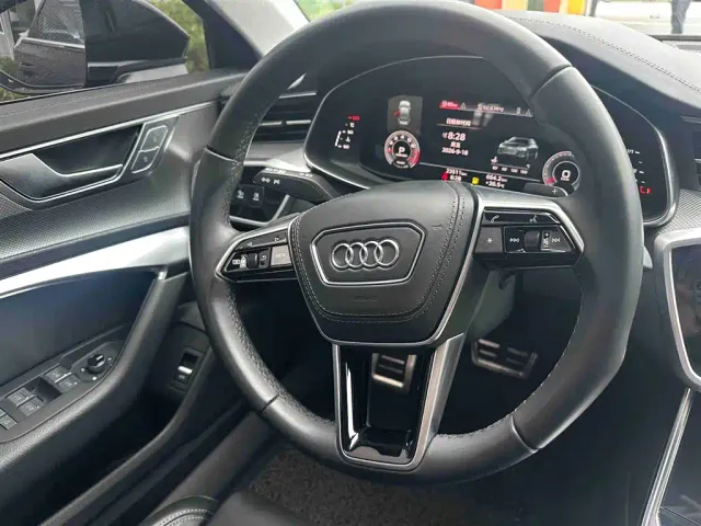 Audi A6L — Фото автомобиля 14