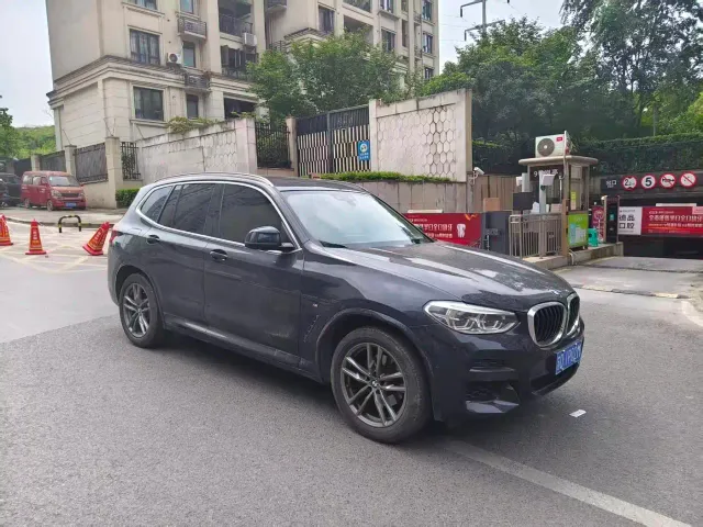 BMW X3 — Фото автомобиля 3