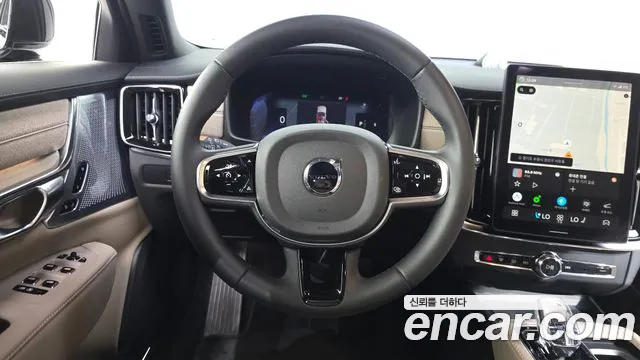 Volvo S90 — Фото автомобиля 13