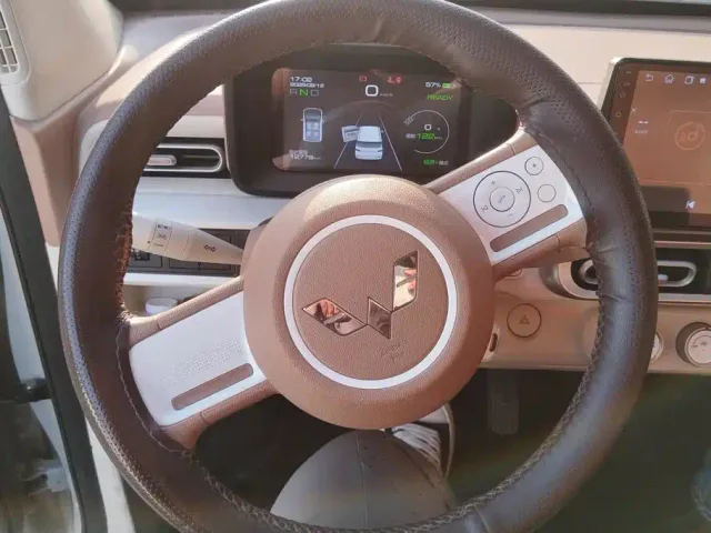 Wuling Hongguang Mini EV — Фото автомобиля 15