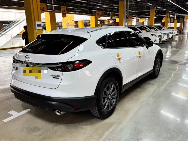Mazda CX-4 — Фото автомобиля 4