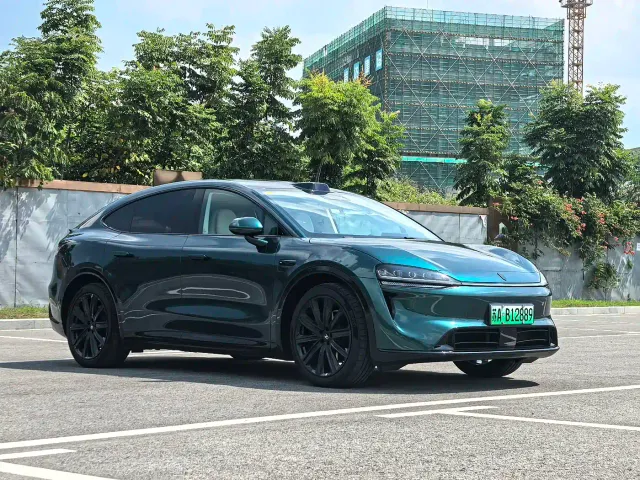 Luxeed R7 — Фото автомобиля 3