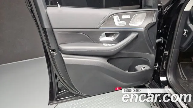 Mercedes-Benz GLE-Class — Фото автомобиля 22