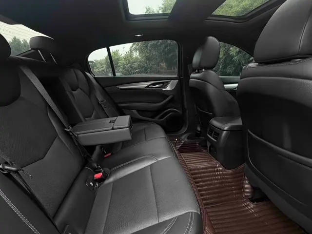 Cadillac CT5 — Фото автомобиля 6