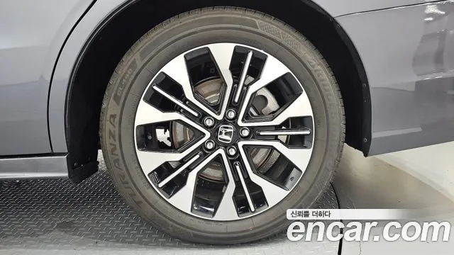 Honda Odyssey — Фото автомобиля 6