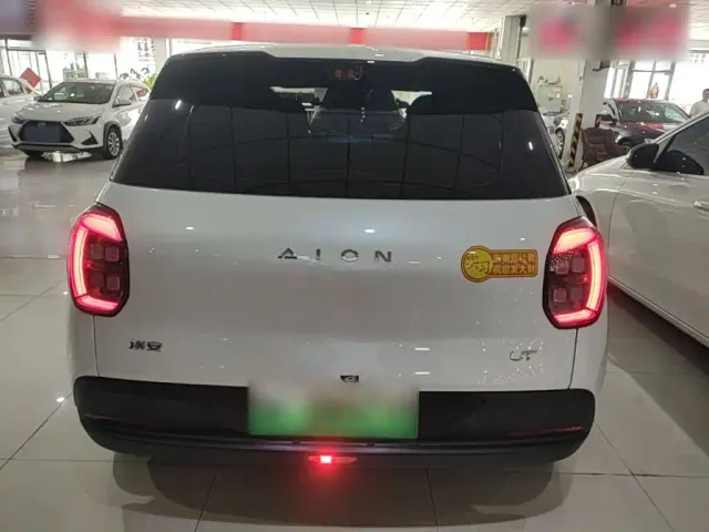 GAC Aion UT — Фото автомобиля 5