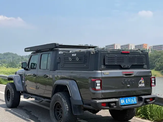 Jeep Gladiator — Фото автомобиля 11