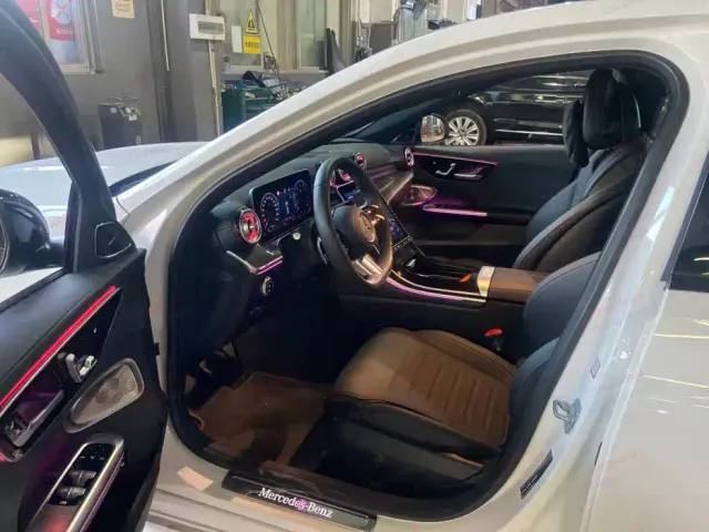 Mercedes-Benz C-Class — Фото автомобиля 3
