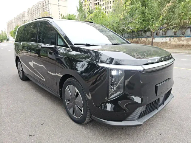 Maxus Dajia 7 — Фото автомобиля 3
