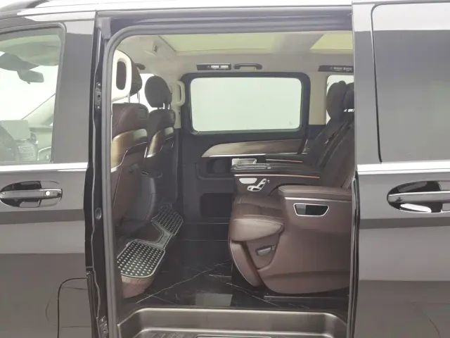 Mercedes-Benz V-Class — Фото автомобиля 15