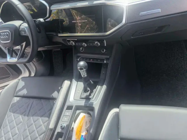 Audi Q3 — Фото автомобиля 2