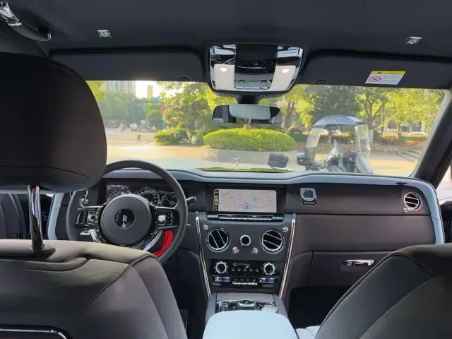 Rolls-Royce Cullinan — Фото автомобиля 5