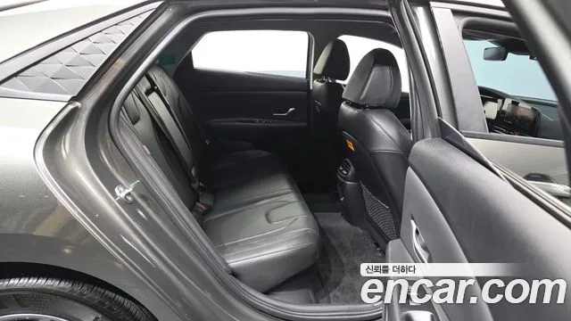 Hyundai Avante CN7 — Фото автомобиля 18