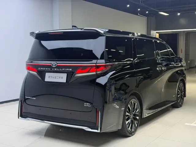 Toyota Vellfire — Фото автомобиля 3