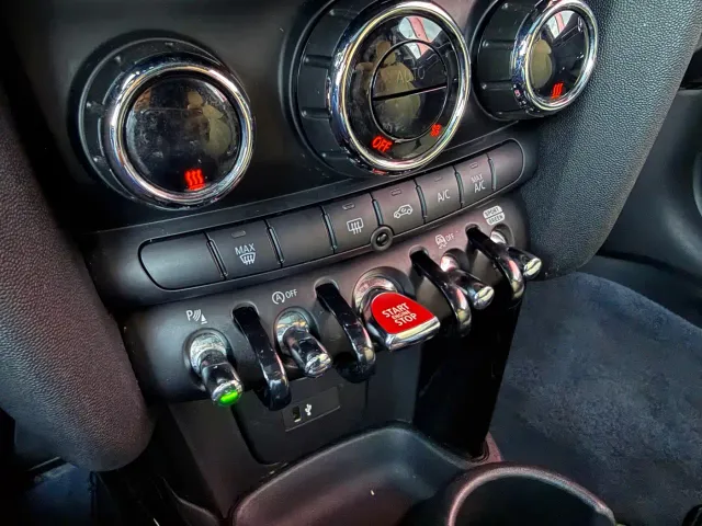 MINI Hatch — Фото автомобиля 4