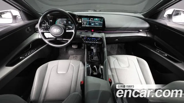 Hyundai Avante CN7 — Фото автомобиля 10