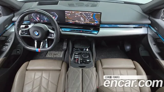 BMW 5 Series G60 — Фото автомобиля 10