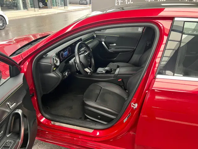 Mercedes-Benz A-Class — Фото автомобиля 4