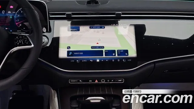 Mercedes-Benz E-Class — Фото автомобиля 11