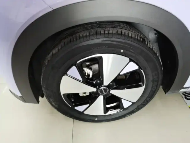 BYD Dolphin — Фото автомобиля 22