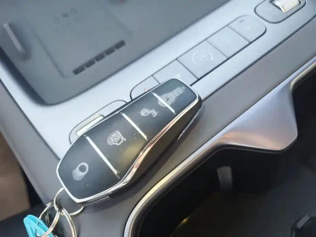 BYD Seal 07 DM-i — Фото автомобиля 8
