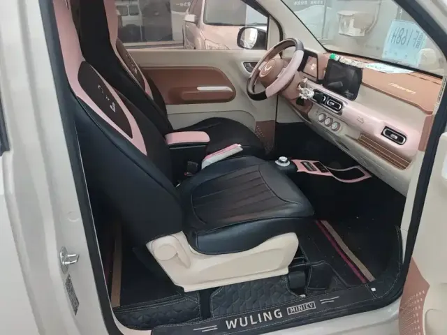 Wuling Hongguang Mini EV — Фото автомобиля 8