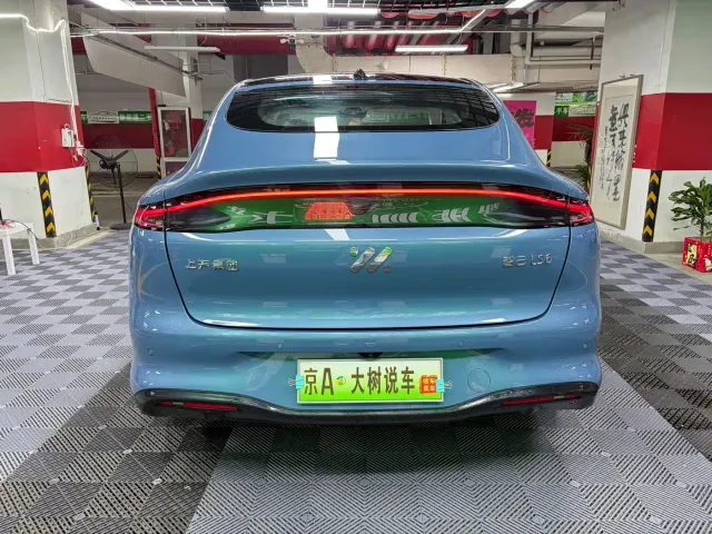 IM Motors LS6 — Фото автомобиля 8