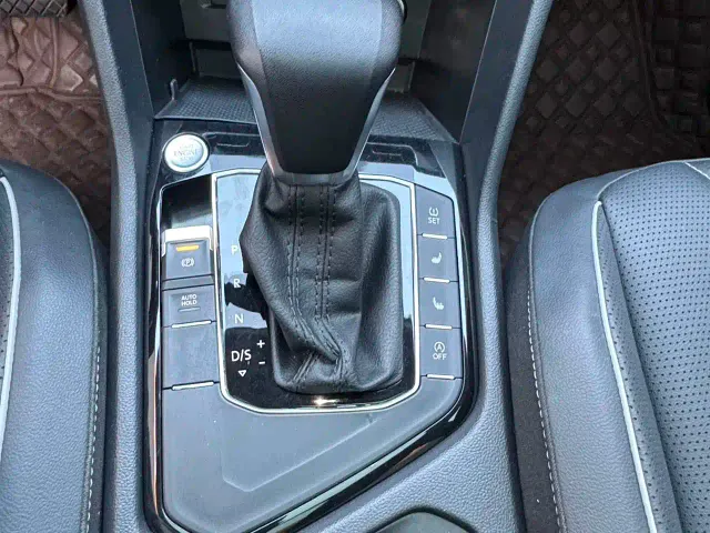 Volkswagen Tiguan L — Фото автомобиля 21