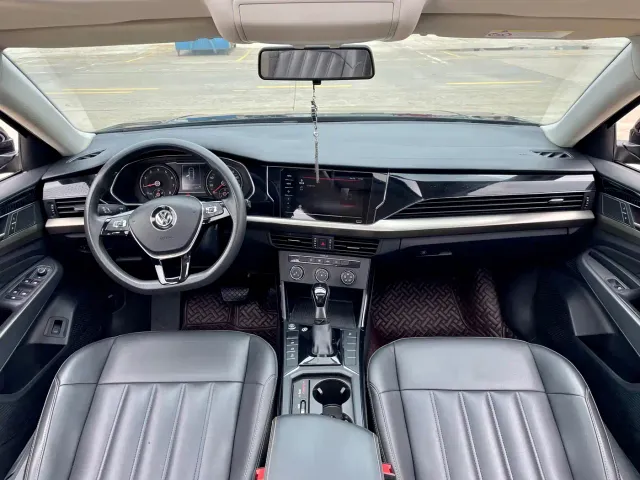 Volkswagen Passat — Фото автомобиля 6