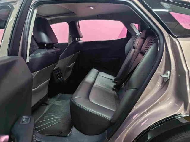 Toyota bZ3 — Фото автомобиля 11