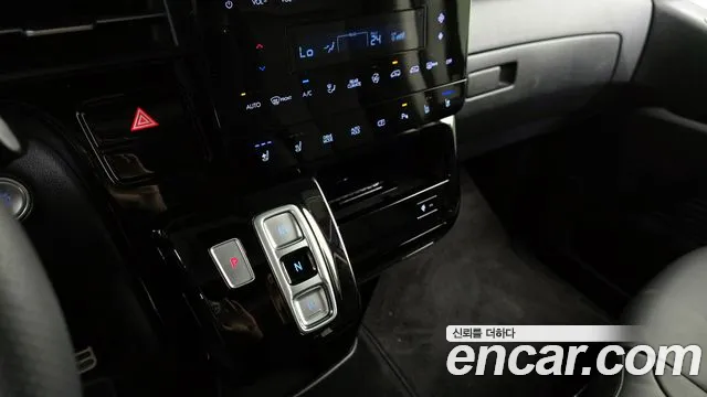 Hyundai Staria Staria — Фото автомобиля 9