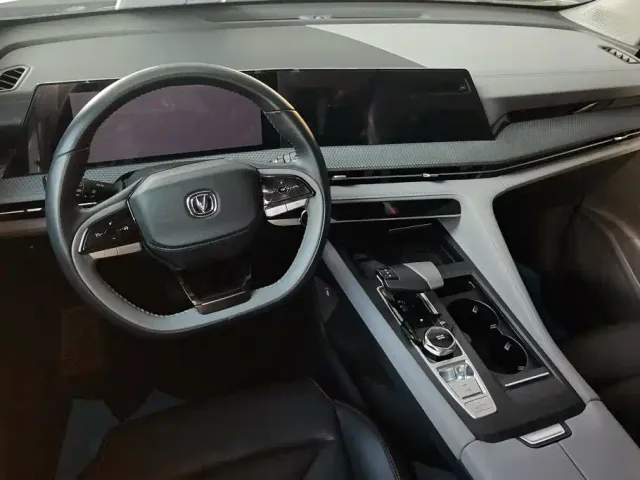 Changan CS75 Plus — Фото автомобиля 12