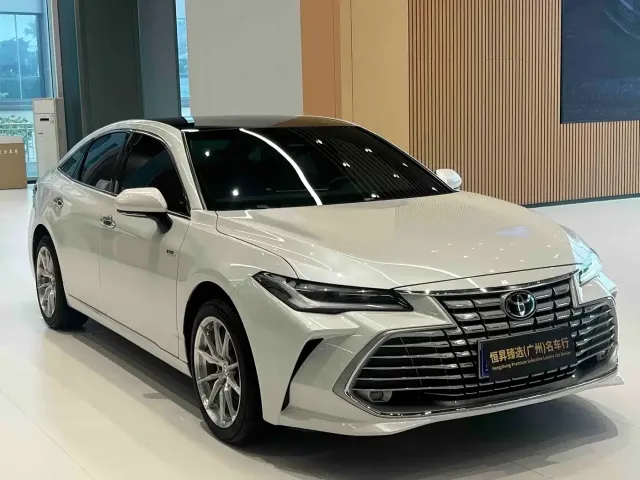 Toyota Avalon — Фото автомобиля 2