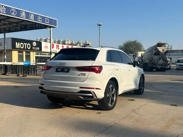 Audi Audi Q3 2023 35 TFSI Fashion Dynamic (1.4T) — Фото автомобиля 3