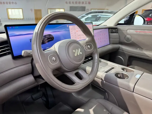 IM Motors LS6 — Фото автомобиля 13