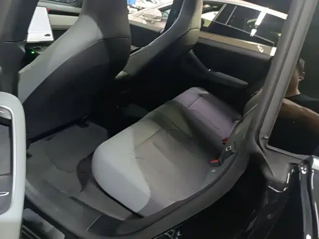 Nio ET5 Touring — Фото автомобиля 16
