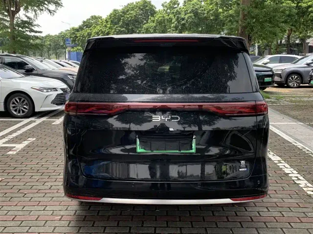 BYD Xia — Фото автомобиля 7