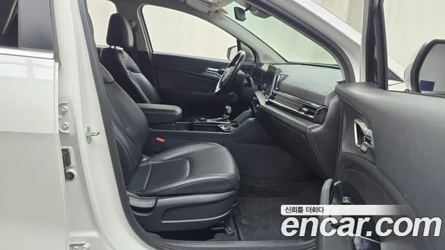 Kia Sportage Sportage 5-е поколение Бензин 1.6 турбо 2WD — Фото автомобиля 11