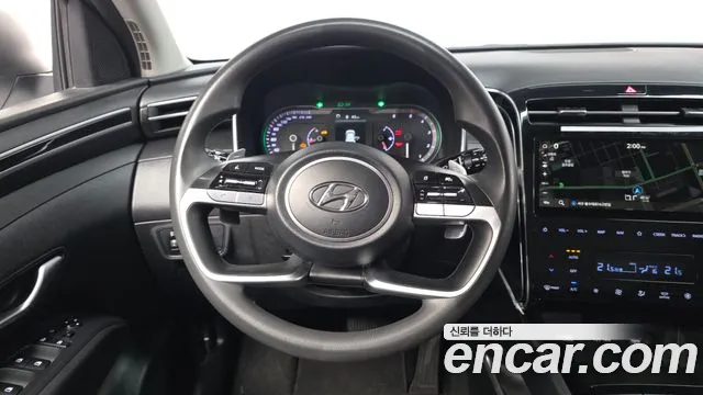 Hyundai Tucson Tucson (NX4) Дизель 2.0 2WD — Фото автомобиля 12