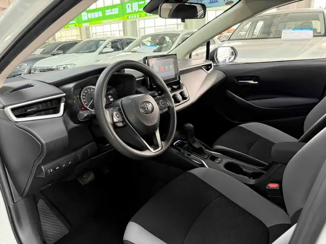 Toyota Corolla — Фото автомобиля 7
