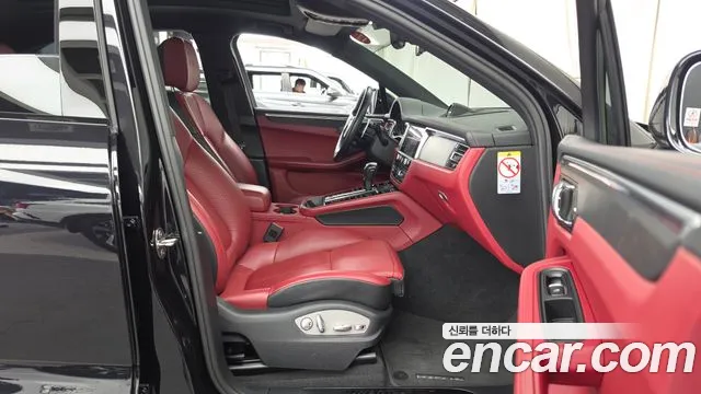 Porsche Macan — Фото автомобиля 17