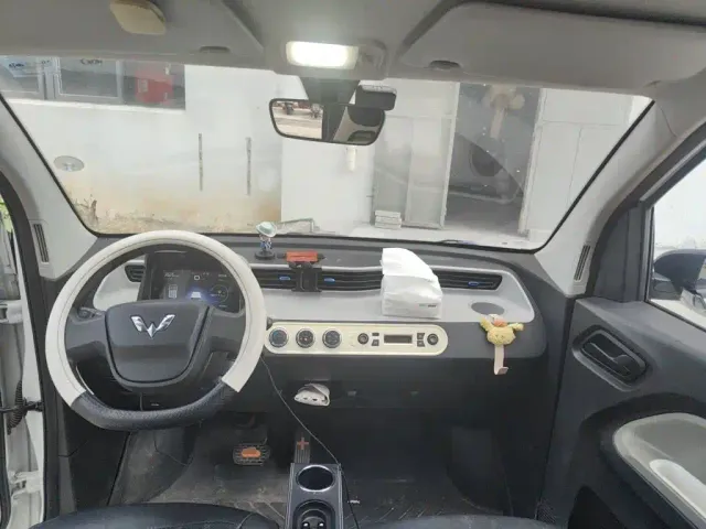 Wuling Hongguang Mini EV — Фото автомобиля 10