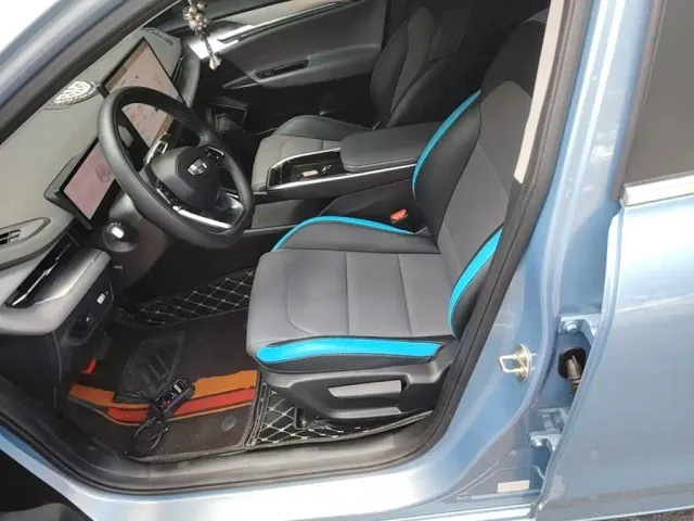 Geely Geometry G6 — Фото автомобиля 14