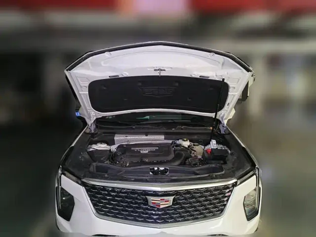 Cadillac XT4 — Фото автомобиля 3