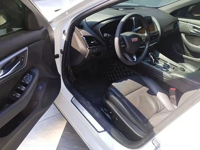 Cadillac CT5 — Фото автомобиля 15