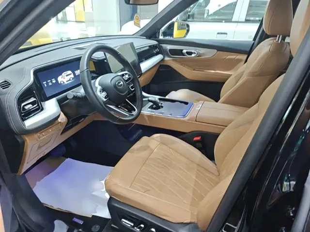 GAC Trumpchi GS8 — Фото автомобиля 14